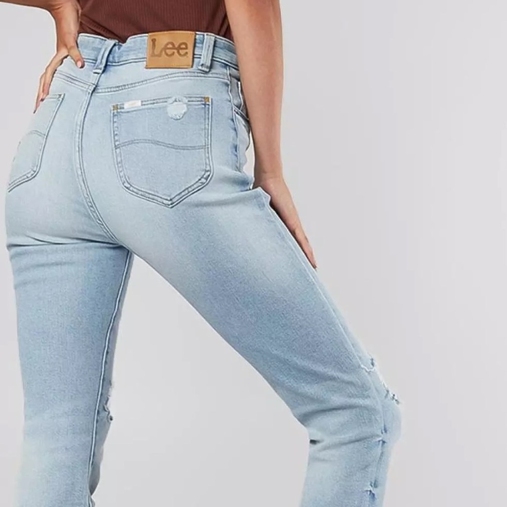 NEW! Host Pick! 💞💞💞Vintage Lee Light Blue Women's Jeans